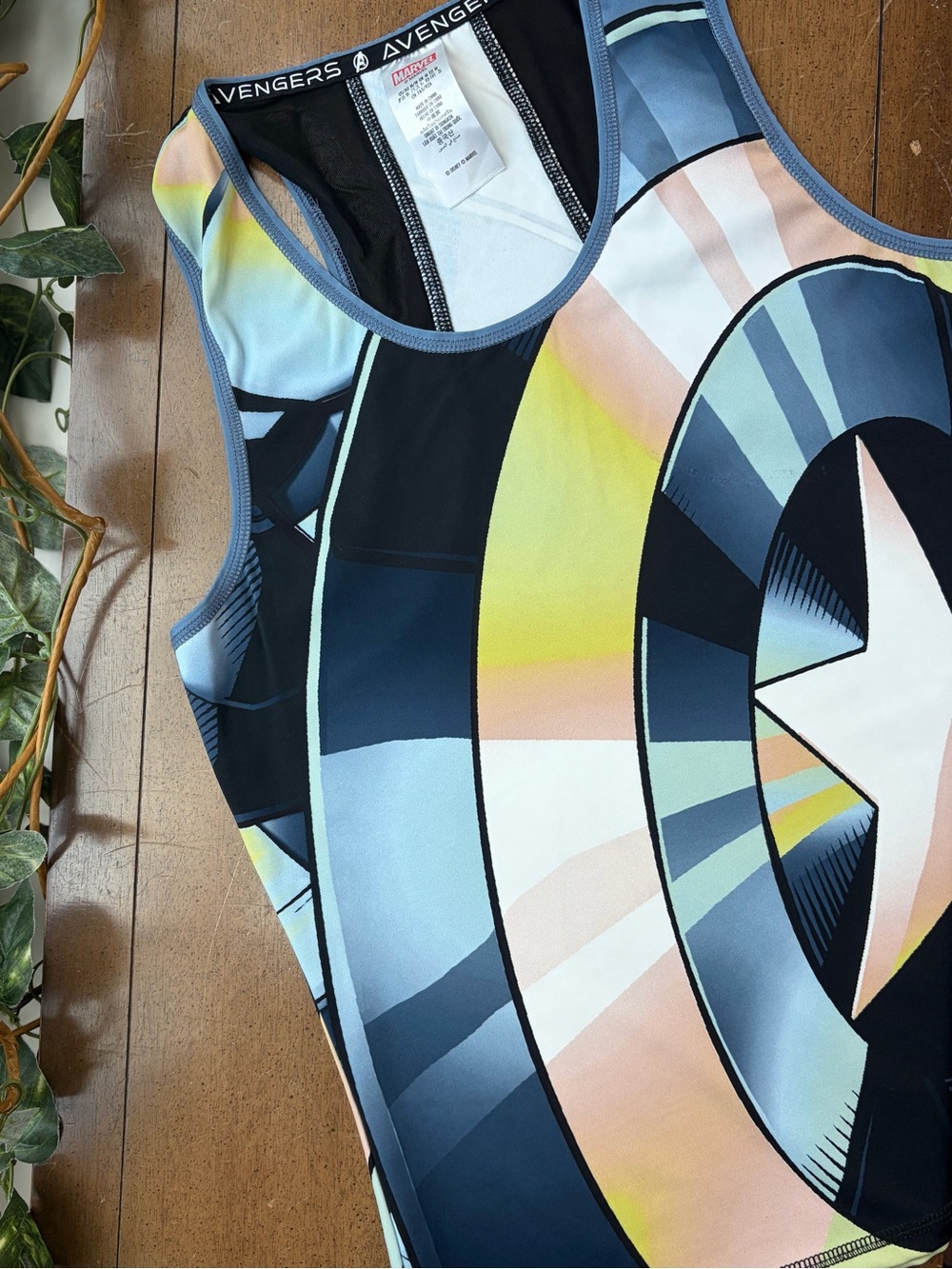 Marvel Avengers Captain America Racerback Tank Top Athletic Graphic Size M